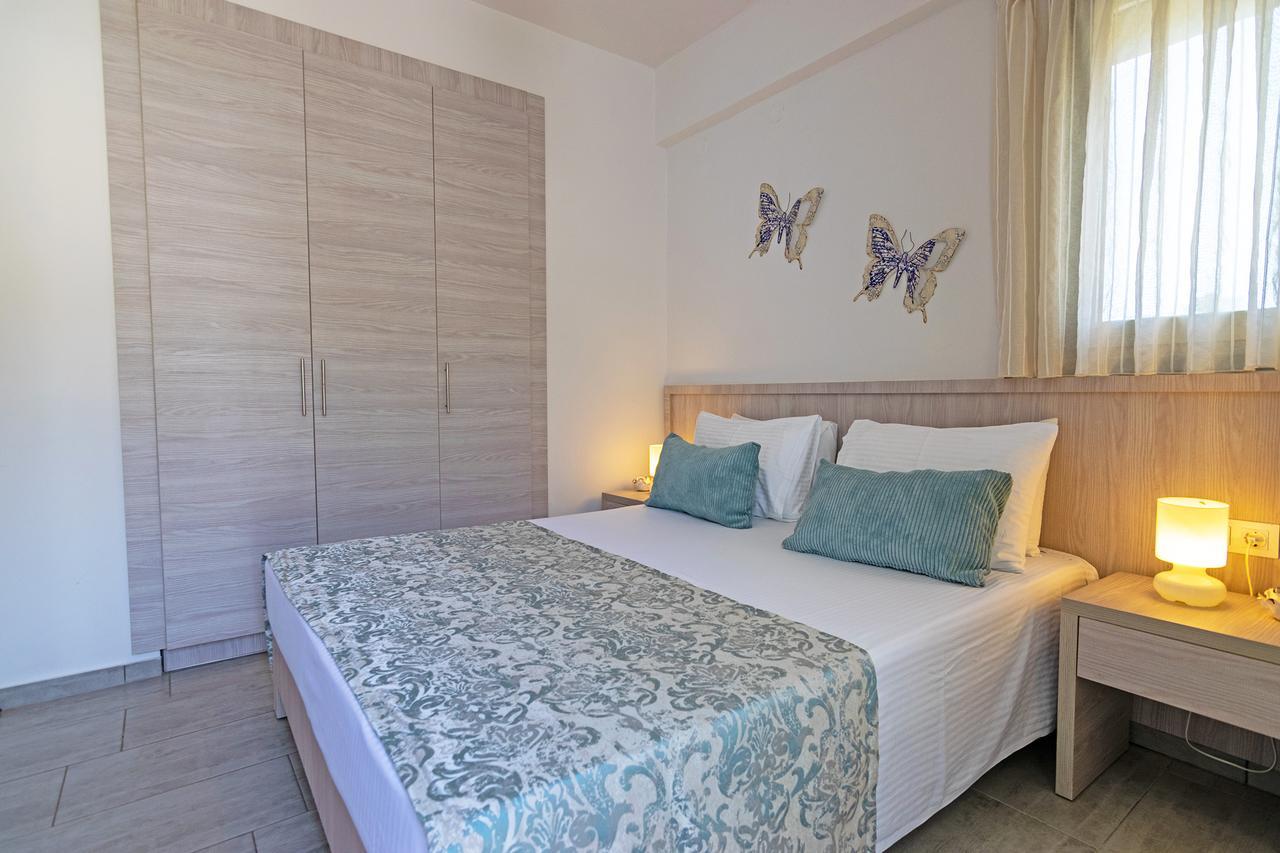 Evgoro Luxury Suites อาเยียกาลินี ภายนอก รูปภาพ